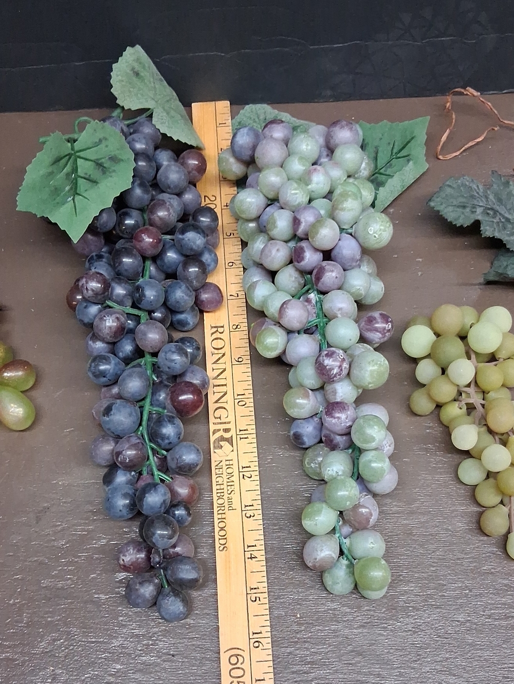 Collection Botanical Faux Grape Clusters (Set 3) - Picture 6 of 7